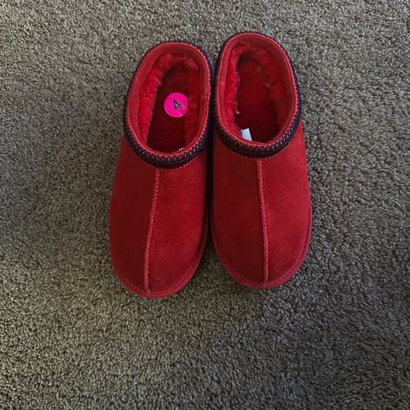 Ugg Tasman Slippers - Picture 1 of 7